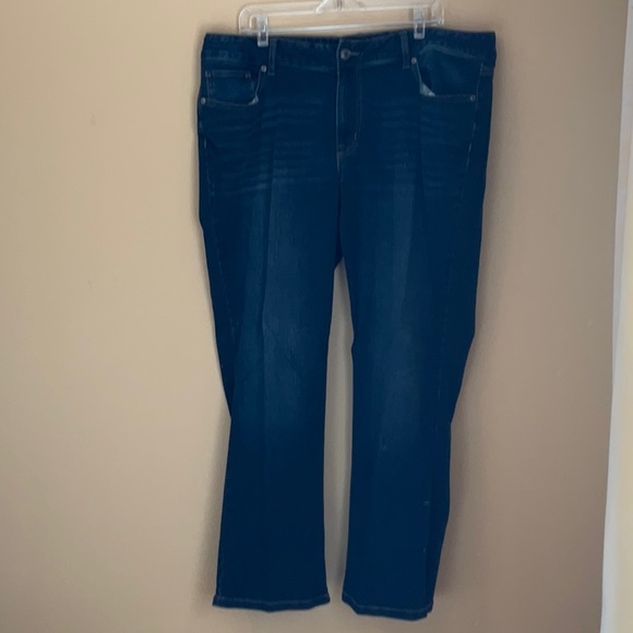 Maurice’s Size 22W Short Mid-Rise Blue Jeans - Picture 2 of 12